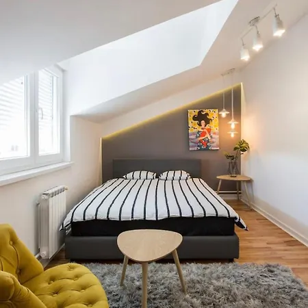 Magic Heart With Parking Apartment *